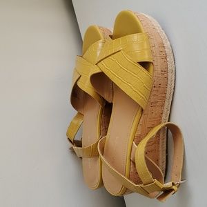 Marc Fisher Yellow Carlin Croc Espadrille Platform Ankle Strap Sandals, 9.5M